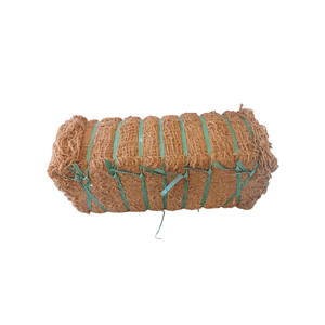 Red de fibra de coco duradera para la estabilización del suelo y la mejora de la retención del suelo en pendientes y áreas propensas a la erosión - Product Image 1