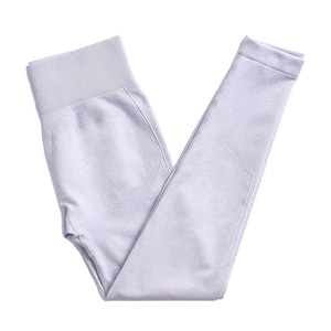 Conjunto de yoga de alto soporte con espalda cruzada y cuello redondo, leggings acanalados con costuras, top corto deportivo, ropa deportiva de 2 piezas, camuflaje, para gimnasio y entrenamiento - Product Image 6