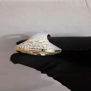 Elegante Anillo de Compromiso Solitario de Plata de Ley con Moissanita VVS de Alta Estética, Corte Brillante y Engaste Clásico de Garras de Alta Calidad - Product Image 1