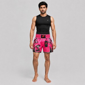 Shorts de Muay Thai athlétiques conçus avec un tissu respirant, offrant une liberté de mouvement et un confort durable pour les entraînements quotidiens. - Product Image 1