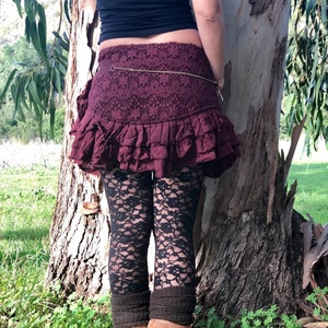 กระโปรงสไตล์โบฮีเมียนพิกซี่ ทรงพลิ้วไหว หลายชั้น เหมาะสำหรับงานเทศกาลดนตรี ให้บรรยากาศโบฮีเมียน สมบูรณ์แบบสำหรับการเต้นรำ สไตล์มีชีวิตชีวา - Product Image 3