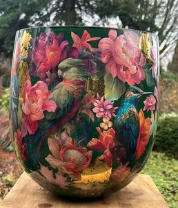 Vase rond en céramique Linea Exports Inc. avec motif floral et papillon, finition brillante, fait main, décoration de table - Product Image 2