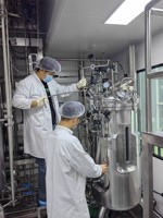 Le bioréacteur 5T d'acier inoxydable d'industrie maintient la température et le pH uniformes dans tout le milieu