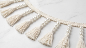 Bordure en coton à franges avec trois perles pour rideaux et décoration intérieure - Product Image 1