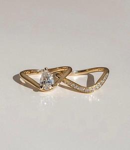 แหวนแฟชั่นประดับเพชรตัดสำหรับเจ้าหญิงพร้อมกรงเล็บ - Product Image 3
