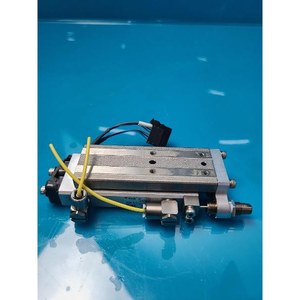 SMC MXQ8-40-X1643 - Pièces d'équipement semi-conducteur d'occasion - État actuel - Product Image 3