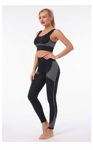 Ensemble 2 pièces de sport pour femme : haut de yoga à manches longues, coupe ajustée, séchage rapide, sans coutures, taille haute, avec logo sur le devant et la taille - Product Image 2