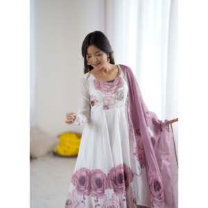 Hermoso traje Anarkali y parte inferior con Dupatta tamaño XS para ropa de fiesta - Product Image 5