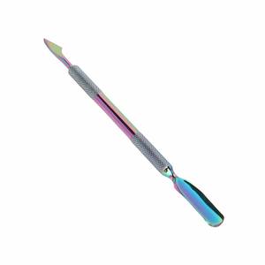 Pousse-cuticules de qualité supérieure en titane couleur arc-en-ciel, double face, pour le soin des ongles et le nail art - Product Image 2