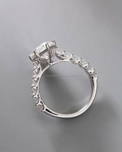 Bague de fiançailles/mariage vintage en or jaune 14 carats avec diamant de culture IGI/GIA, or blanc fin unisexe, pour anniversaire, digne d'une fête - Product Image 2