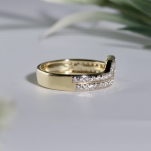 Anillo de Boda Chevron de Oro con Diamantes Cultivados en Laboratorio, Contorno Curvo Clásico, Anillo de Protección Apilable con Pavé, Anillo de Realce, Joyería Fina Nupcial, Regalo - Product Image 3