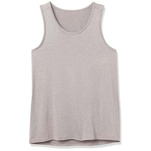 Camiseta sin mangas de punto gris liso con cuello redondo para hombre, chaleco informal transpirable para entrenamiento y fitness de verano - Product Image 1