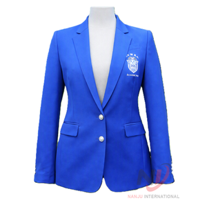 เสื้อเบลเซอร์สีขาว Zeta Phi Beta ปี 2026 พร้อมตราสัญลักษณ์สีน้ำเงิน ตัวอักษร ZOB ปกเสื้อแบบเว้า แขนยาว ปักลายด้วยมือ เสื้อเบลเซอร์สำหรับสตรีในกลุ่มพี่น้องนักศึกษา - Product Image 5