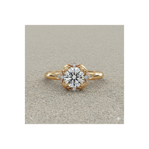 Anillo de Compromiso Estilo Vintage con Halo Pavé Perfectamente Colocado - Product Image 1