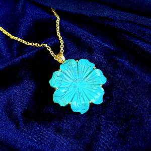 Collier avec pendentif en forme de fleur de turquoise bleue, pierre précieuse sculptée, pour femmes, pendentif floral en turquoise pour la fabrication de bijoux - Product Image 6