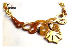 Collier artisanal en corne de buffle naturelle, pendentif en corne polie écologique, bijoux pour femmes, mode, mariage, anniversaire - Product Image 2
