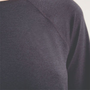 เสื้อยืดแขนยาวผ้าแคนวาสเนื้อนุ่มสำหรับผู้หญิง คุณภาพสูง ออกแบบมาเพื่อความสบายในทุกๆ วัน ระบายอากาศได้ดี ทรงหลวมพอดีตัว เหมาะสำหรับใส่ลำลอง - Product Image 4