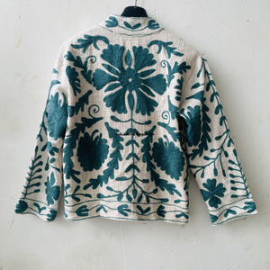 Chaqueta de Invierno de Algodón Suzani Hecha a Mano en India, Abrigo Unisex Bordado a Mano con Cuello Alto - Product Image 6