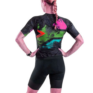Ensemble de cyclisme pour femmes Solid Traders Wholesale : Maillot de triathlon anti-UV, respirant, coupe-vent et écologique - Product Image 5