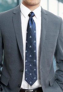 Corbata Masónica Pequeña con Diseño de Cuadrado y Compás - [Azul y Blanco] Aproximadamente 56 Pulgadas de Largo y 3 Pulgadas de Ancho Hecha de Poliéster - Product Image 2