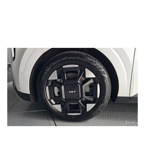 Kia Carnival 7 places modèle Signature 2024 avec 18 067 km, moteur diesel, boîte automatique, sièges en cuir, caméra de recul - Product Image 5