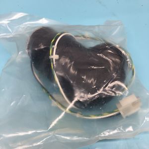 ชุดข้อต่อแบบมีระบบทำความร้อน LAM 853-032903-001, LAM - ผู้จัดจำหน่ายอุปกรณ์และอะไหล่เซมิคอนดักเตอร์ระดับโลกที่เชื่อถือได้ - Product Image 4