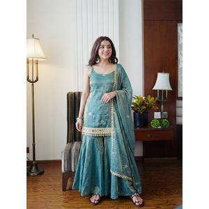 Traje Sharara de Seda Pura Fendi para Mujer, Colección de Diseñador de Ropa India para Fiestas, con Bordado de Lentejuelas, en Venta - Product Image 1