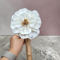 BUNGA KAYU SOLA VADEE SOLA WOOD FLOWER Buatan Tangan Berkelanjutan Bunga Gardenia Putih Salju dari Kayu Sola Ukuran 8.5 CM Batang Serat Tanaman Sesbania