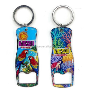 Porte-clés ouvre-bouteille en métal coloré avec design sur le thème de l'océan, souvenir touristique - Product Image 1
