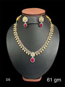 ชุดเครื่องประดับเจ้าสาวแบบอินเดียโบราณ สร้อยคอและต่างหูประดับพลอยสีชมพูทับทิมทองคำ 22k  วัสดุทอง/เงิน/ทองเหลือง - Product Image 3