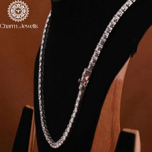 Collier unisexe en moissanite Charm Jewells, forme boule, coupe brillante, chaîne à maillons géométriques, plaqué or 14 carats, argent 925, certifié IGI - Product Image 2