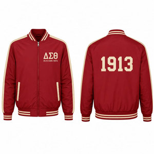 Chaqueta Universitaria Delta Sigma Theta, Color Rojo Crema, con Estampado en la Espalda 1913, Cierre de Cremallera, Estilo Preppy para Hombre - Product Image 4