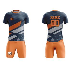 Uniforme de Fútbol Personalizado con Tela de Poliéster 100% de Secado Rápido, Colores y Logotipo Personalizados para un Rendimiento Óptimo en el Campo - Product Image 1