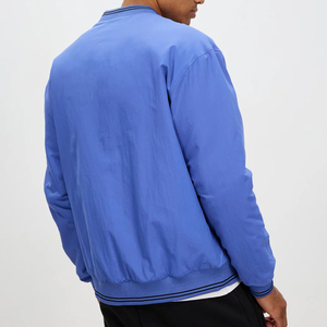 บริการ OEM พร้อมให้บริการ เสื้อแจ็คเก็ตบอมเบอร์น้ำหนักเบาสำหรับผู้ชายสำหรับฤดูหนาว คอตั้ง ผ้าแคนวาส ดีไซน์โลโก้ด้านหน้า - Product Image 3