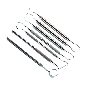 ชุดอุปกรณ์ขูดหินปูนและอุดฟันสแตนเลส Dental Gracey Curettes Prophylaxis Tray พร้อมเครื่องมือผ่าตัด 7 ชิ้น M.A - Product Image 2