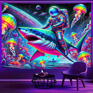 Tappeto 2D Vibrante con Design Astronauta Fluorescente al Neon per Arredamento Camera da Letto, Aggiunge Colore al Tuo Spazio Abitativo - Product Image 3