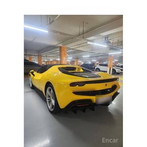 Ferrari 296 3.0 V6 2024, Volante a la Izquierda, 659 km - Product Image 2