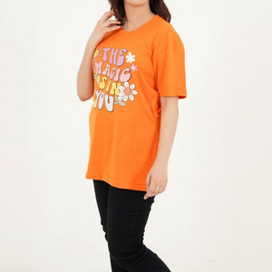 T-shirt décontracté d'été pour femme, col en V, manches courtes, coupe ample, imprimé floral et lettres, 100 % coton respirant, couleur orange - Product Image 3