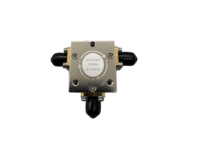 Circulateur coaxial RF personnalisé 1300 MHz, capacité de puissance 100 W, isolation 23 dB, faible perte, composant de routage de signal pour systèmes RF