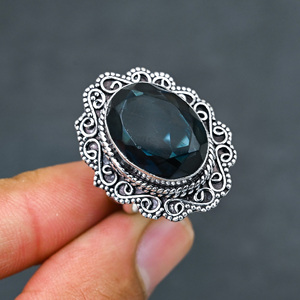 Anillo de Plata de Ley 925 con Topacio Azul de Londres Creado en Laboratorio, Hermoso Anillo con Piedra en Forma de Pera, Hecho a Mano con Turquesa, para Boda - Product Image 4