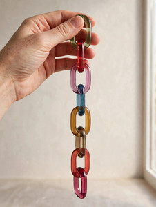 Decoración de Pared Hecha a Mano con Eslabones de Cadena Ovalados de Resina, Pieza de Arte Decorativa en Múltiples Colores para Decoración del Hogar y Eventos - Product Image 4