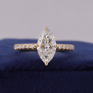 Anillo de Compromiso de Oro Sólido de 18K con Diamante Corte Marquesa, Engaste Pavé, Estilo Clásico - Product Image 1