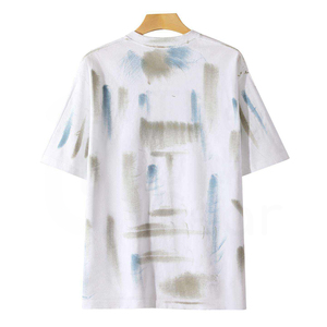Camiseta de Manga Corta para Hombre, Cuello Redondo, Tejida, Estampado Arcoíris, Corte Regular - Product Image 2