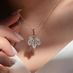 Elegante Collar con Hoja y Diamante Redondo Cultivado en Laboratorio, Collar Único con Colgante de Oro Sólido de 14K, Regalo de Aniversario para Esposa - Product Image 1