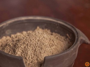 Polvo de Incienso de Agarwood Natural Premium para Aromaterapia y Relajación - Product Image 2