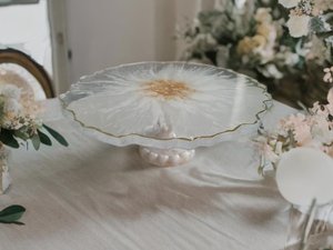 Resin <b>Cake</b> Stand with White Marble Style Mirror Polish Display <b>Decorative</b> Table Centerpiece for Bakery & Restaurant B2B <b>Supply</b> - Product Image 3