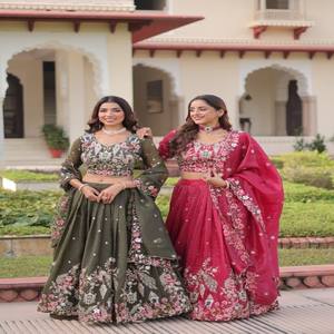 VASTRA COTTAGE Lehenga Choli Bordado con Lentejuelas y Diseño Zari, Completamente Cosido, con Dupatta, para Fiestas - Product Image 1