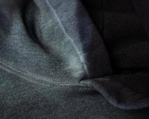 Sudadera con Capucha de Diseño Único, Estilo Retro, Oversize, Vintage, Lisa, con Aplicaciones Termoadhesivas, de Felpa Pesada 100% Algodón, con Lavado Ácido y Efecto Desgastado por el Sol - Product Image 4