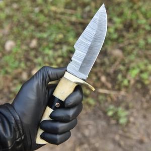Cuchillo de caza y utilidad multifuncional de hoja fija de acero de Damasco personalizado, mango de asta de ciervo, espiga completa, punta de goteo de grado industrial - Product Image 3