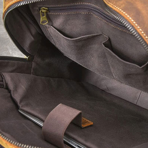 Mochila de Cuero de Último Diseño para Uso en Exteriores, Mochila de Cuero a Precio Económico, Mochila de Cuero de Color Sólido - Product Image 3